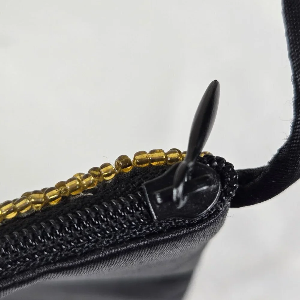 Arrow Designs Beaded Front Crossbody Bag Gold Silver Black Vine Pattern Top Zip